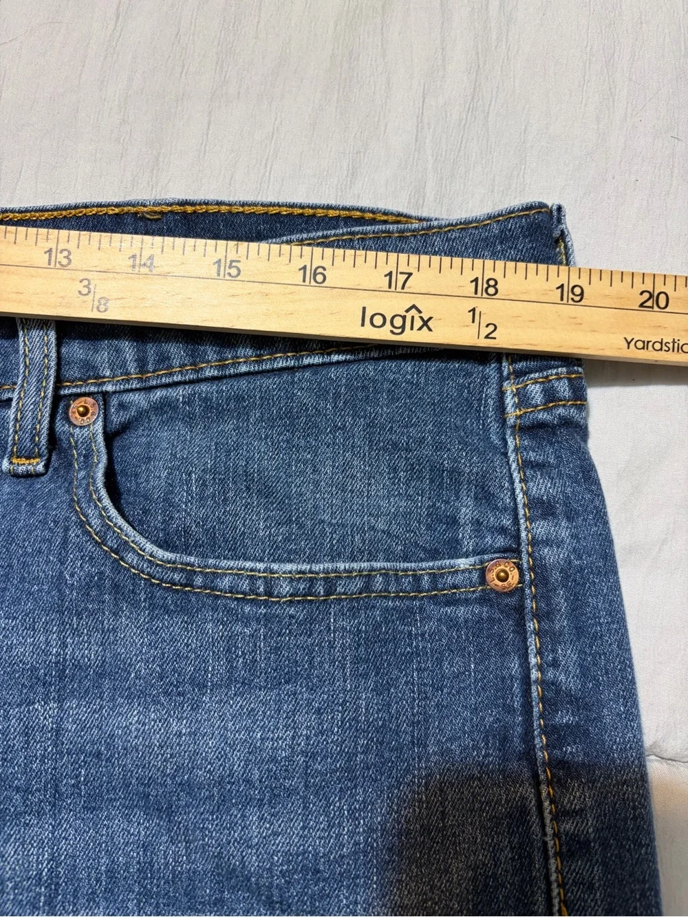 Levi's Men's Slim Straight Jeans in Blue Wash Size 40X30